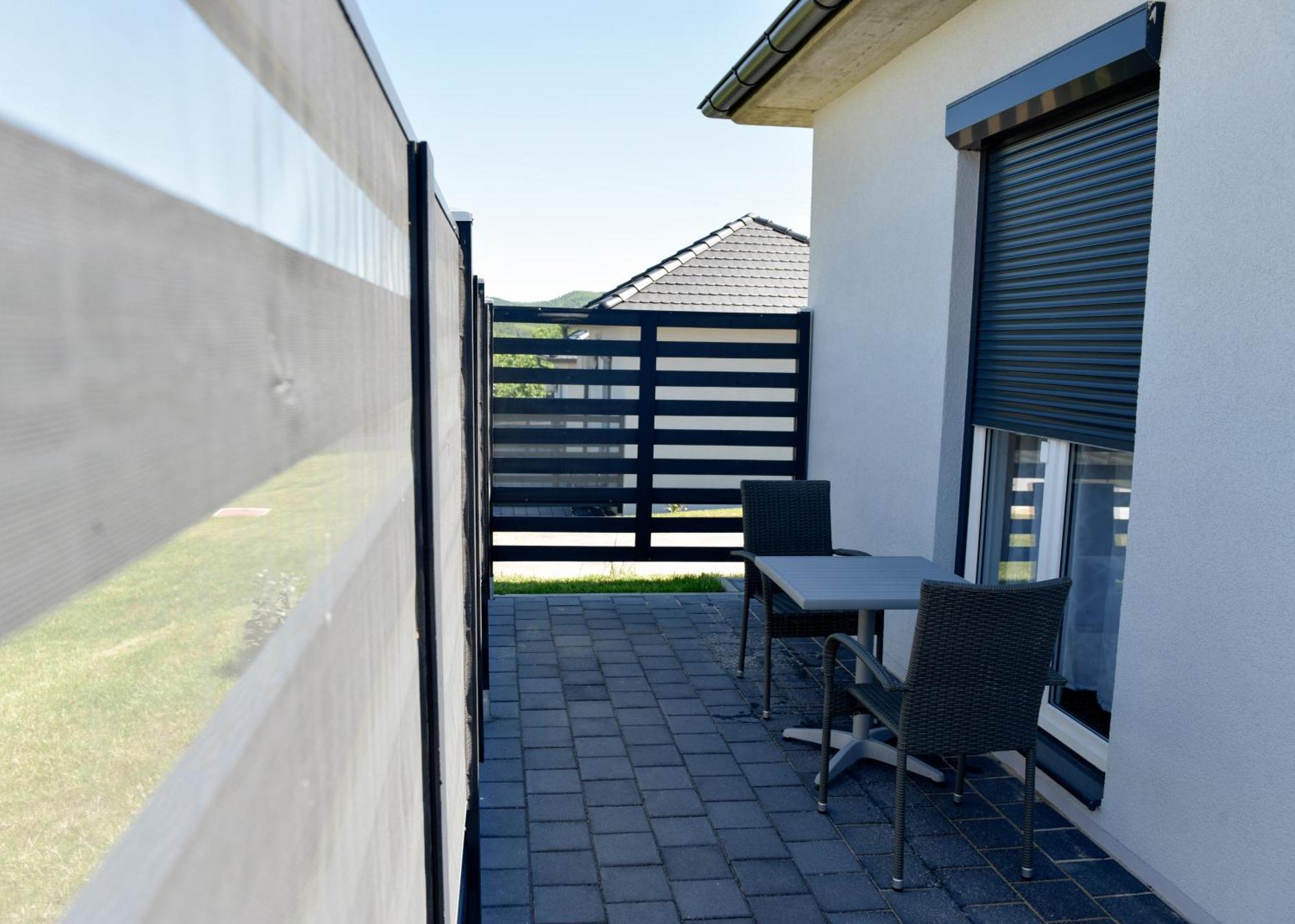 Apartmani i Bungalovi TROJKA Banja Luka Ruang foto