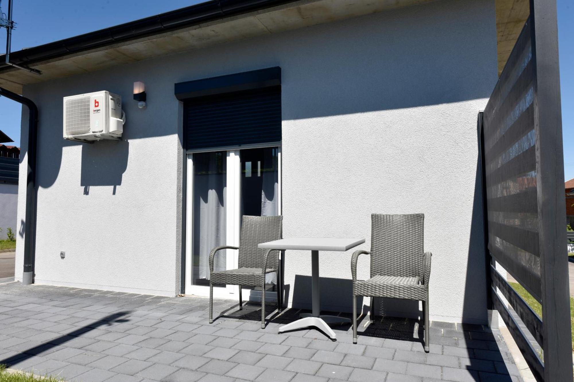 Apartmani i Bungalovi TROJKA Banja Luka Ruang foto