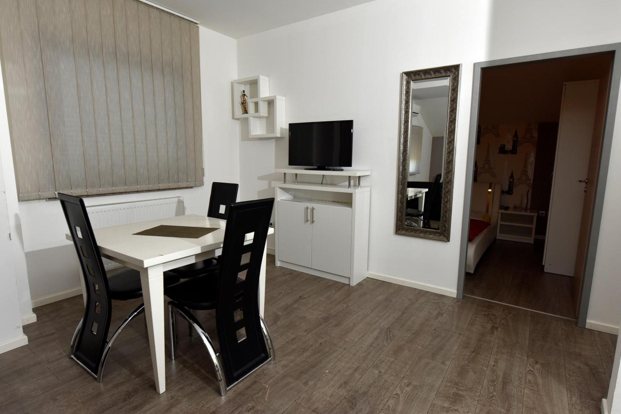 Apartmani i Bungalovi TROJKA Banja Luka Ruang foto